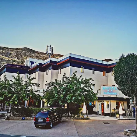 La Duquesa 3* Pinos Genil